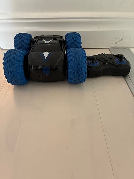 Fjärrstyrd bil leksaksbil svart/blå