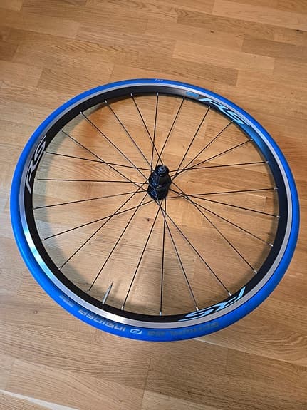Elite Qubo Fluid cykeltrainer – tyst och stabil