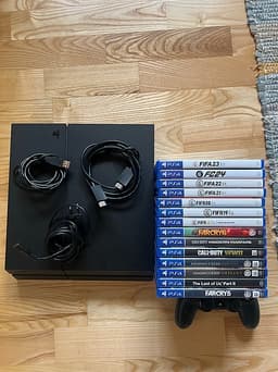 Sony PlayStation 4 - PS4