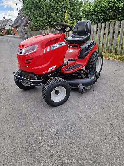 Massey Ferguson MF 50-24SD åkgräsklippare med Kohler 7000 Series 24 hk