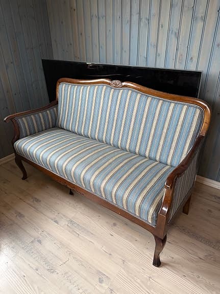 Antik soffa