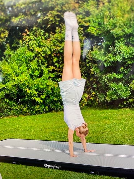 GymPlay airtrack gymnastikmatta 5 x 1.5 x 0.15 m vit/svart