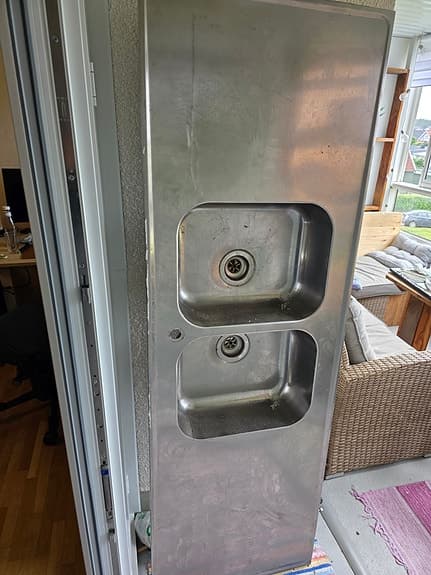 Rostfri diskbänk