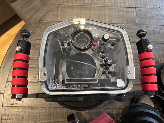 Ikelite komplett professionellt uv-hus med Sony A7rIV spegellös kamera & blixtar