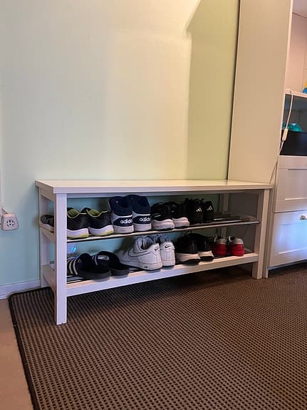 IKEA vit skoställ/bänk med två hyllplan
