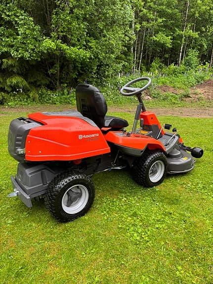 Husqvarna R 216 AWD Combi 103 åkgräsklippare