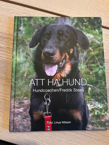 Hundböcker – Komplett serie med 8 böcker av Fredrik Steen