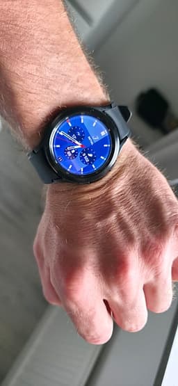 Galaxy Watch4 Classic 46mm | One UI 8 | Kartong & Metallarmband