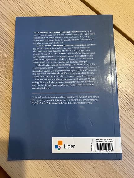 Hållbara texter – Grunderna i formellt skrivande, lärobok i språk