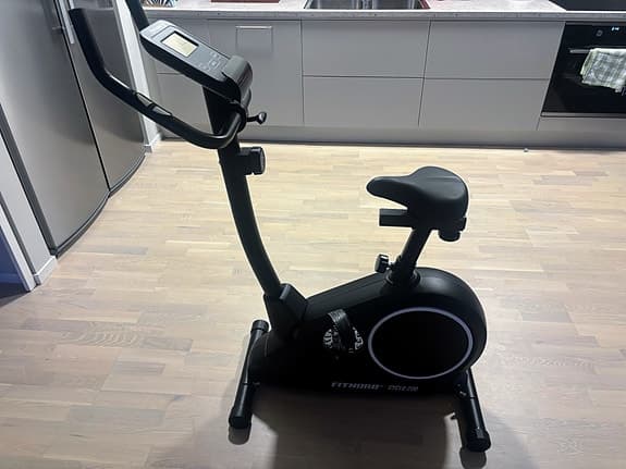 FitNord motionscykel med display, svart