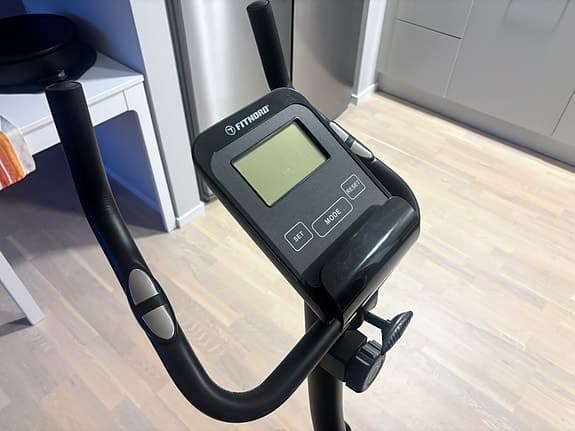 FitNord motionscykel med display, svart