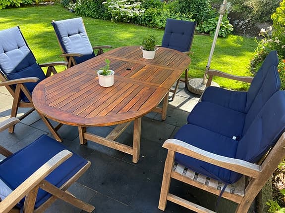 Trädgårdsmöblemang i massiv teak