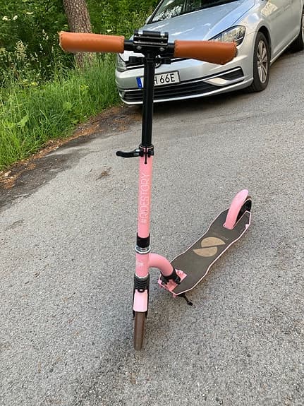 Stoy sparkcykel rosa med stora hjul