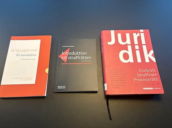 Kursstart: Läroböcker i juridik