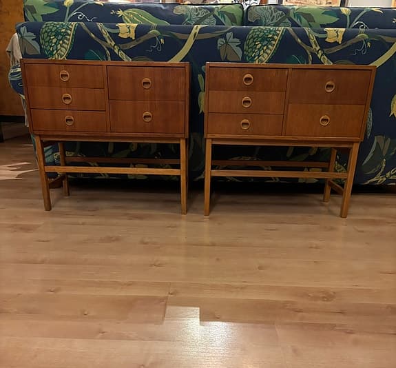 Två sängbord teak