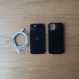 Apple iPhone 13 128 GB svart
