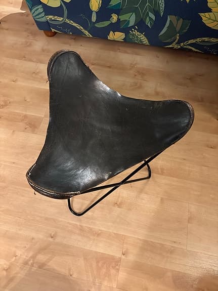 50/60-tal pall skinnsits metallben
