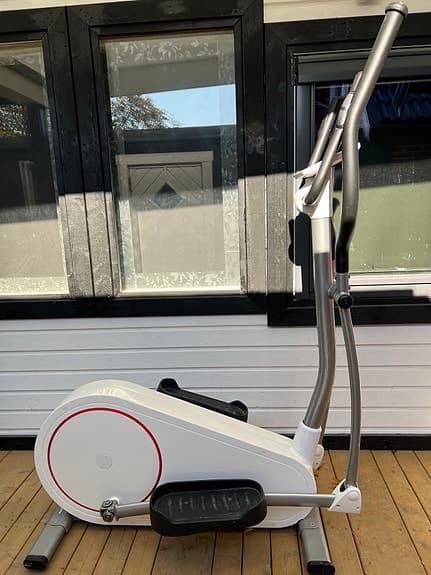Casall Crosstrainer vit med display