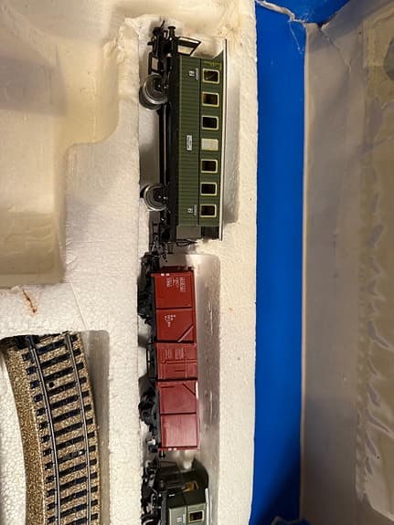 Märklin HO West Germany – 3 Vagnar & 9 Rälsdelar i Originalkartong