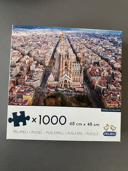 Sagrada Familia Barcelona pussel - 1000 bitar - Peliko pussel - komplett