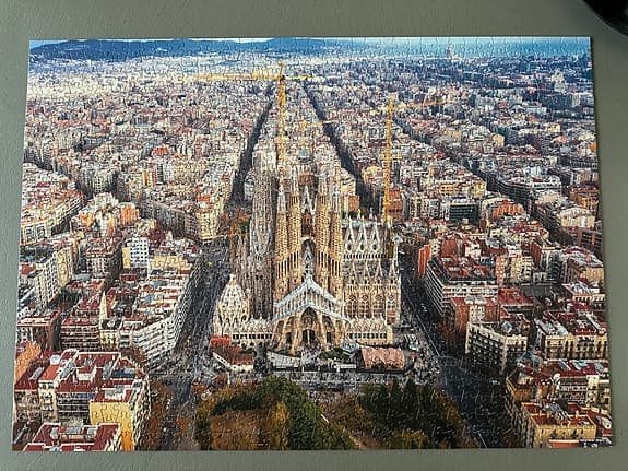 Sagrada Familia Barcelona pussel - 1000 bitar - Peliko pussel - komplett