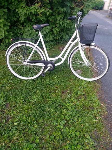 Damcykel Dalarö Vega 28tum