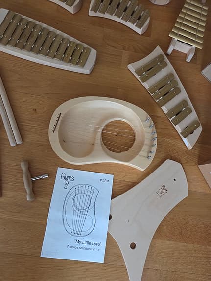 Auris My Little Lyre och klangspel i trä med klubbor