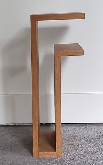 Nattduksbord/vägghylla säng