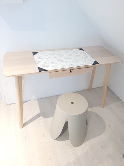Ikea lisabo skrivbord inkl pall o hunderlägg