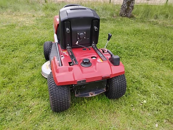 HONDA  HT3813    PROFESSIONELL  ÅKGRÄSKLIPPARE