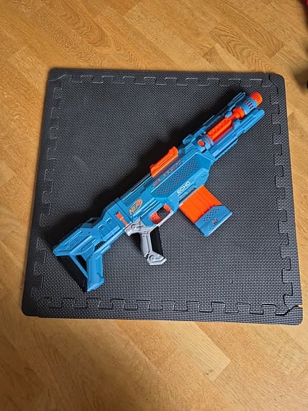 Nerf Elite2.0 Echo i fint skick