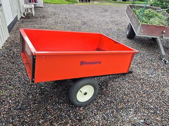 Trädgårdsvagn, kärra med tipp