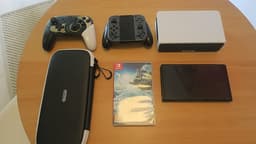 Nintendo Switch OLED + Zelda Tears of the Kingdom + Pro Controller + Fodral
