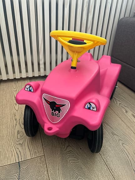 Rosa Bobby Car
