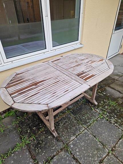 Utebord med stolar & parasol