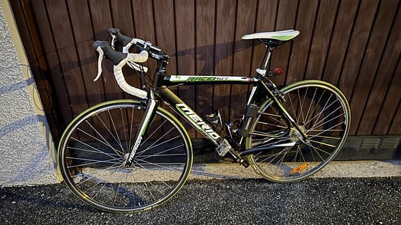 Merida Race Lite 900.  Aluminiumram och Kolfibergaffel