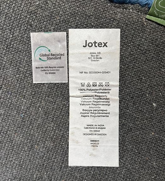 Jotex  ”World” tuftad matta ø 140 cm