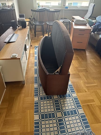 Sittbänk förvaring nedanför sängen