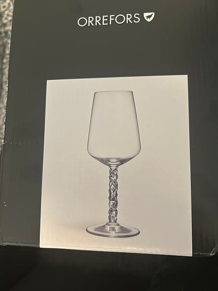 2 glas vin Orrefors