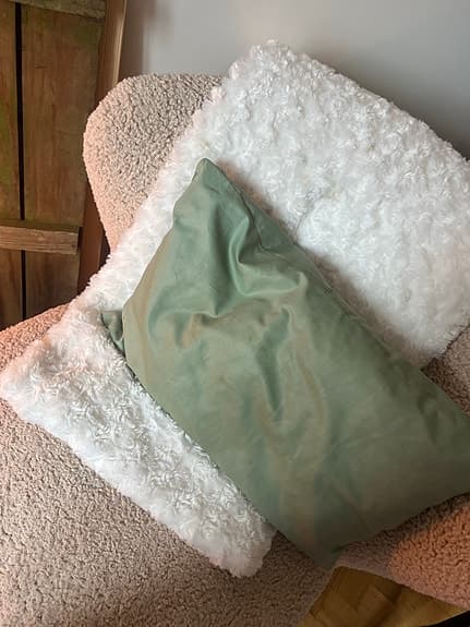 Hemtex vit pläd / filt i fluffigt tyg