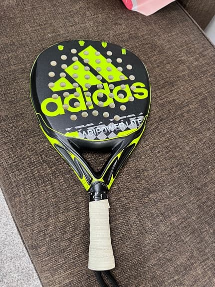 Adidas Adipower Lite & Babolat padelrack