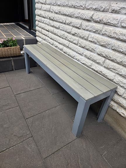 Ute bänk/sittplats