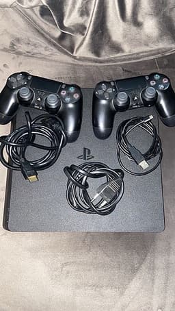 Sony PlayStation 4 spelkonsol svart.