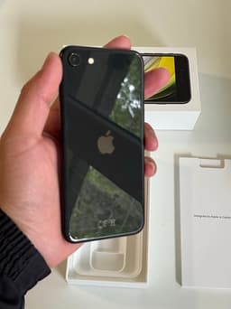 Apple iPhone SE (2-gen) mobil 64 GB svart