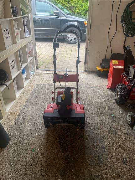 Einhell bensindriven snöslunga