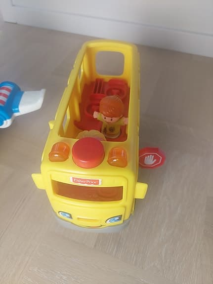 Fisher-Price leksaksbuss och flygplan