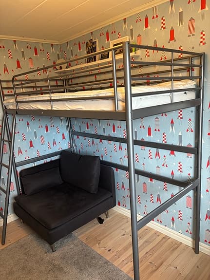 IKEA loftsäng med stege