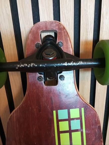Stella longboard med gröna hjul