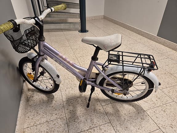 DBS barncykel 16" lila med korg och pakethållare