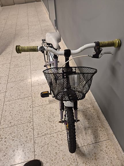 DBS barncykel 16" lila med korg och pakethållare